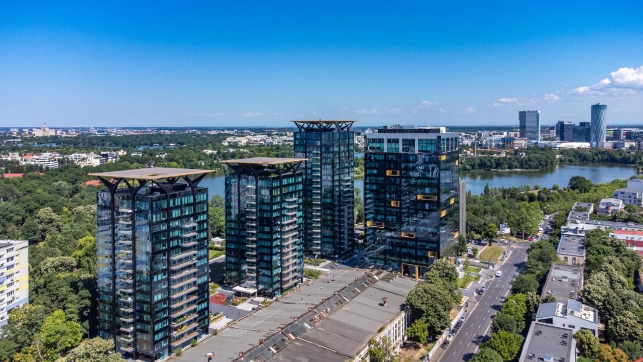 One Luxury Apartment *